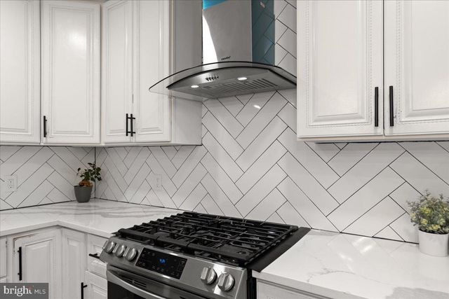 3910 CHATHAM RD, Baltimore, MD 21207
