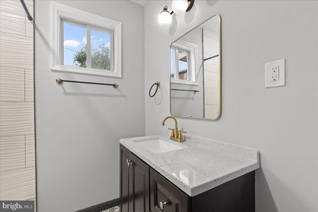 3910 CHATHAM RD, Baltimore, MD 21207