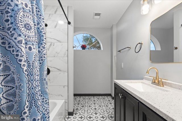 3910 CHATHAM RD, Baltimore, MD 21207