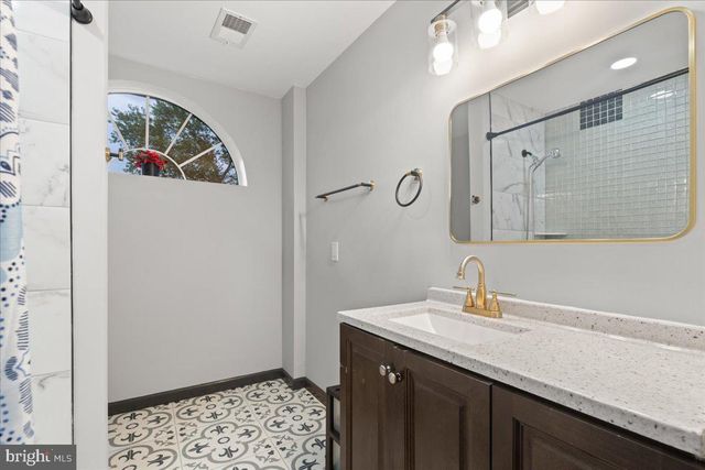 3910 CHATHAM RD, Baltimore, MD 21207