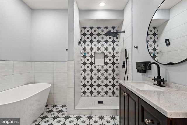 3910 CHATHAM RD, Baltimore, MD 21207
