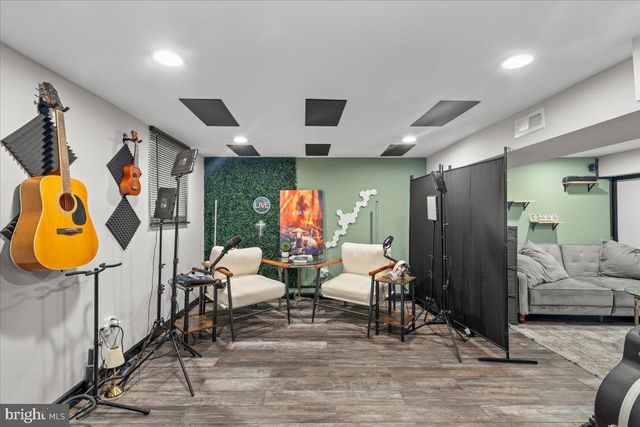 3910 CHATHAM RD, Baltimore, MD 21207
