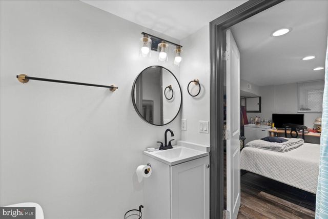 3910 CHATHAM RD, Baltimore, MD 21207