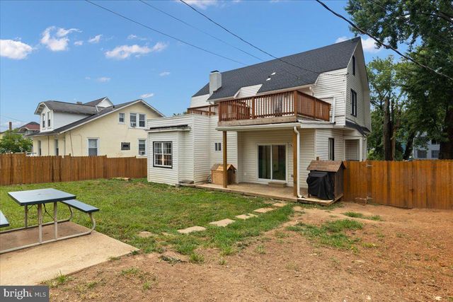 3910 CHATHAM RD, Baltimore, MD 21207