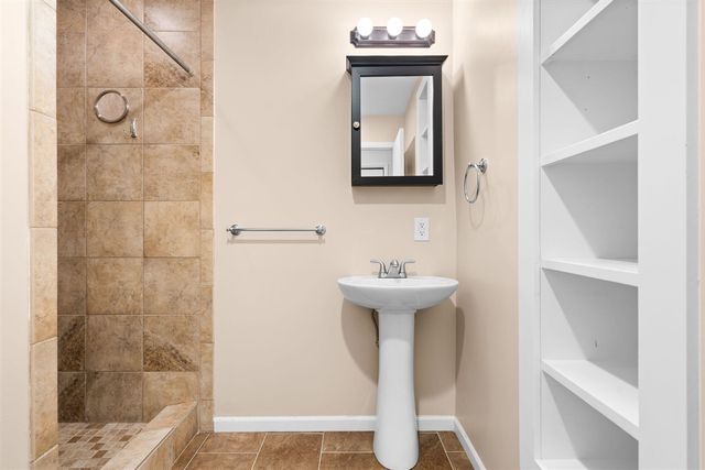 1025 Duncan Street, Ann Arbor, MI 48103