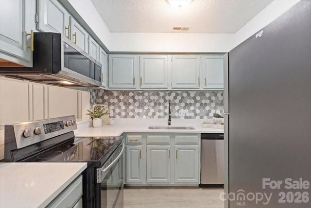 1612 Sharon Road W, Charlotte, NC 28210