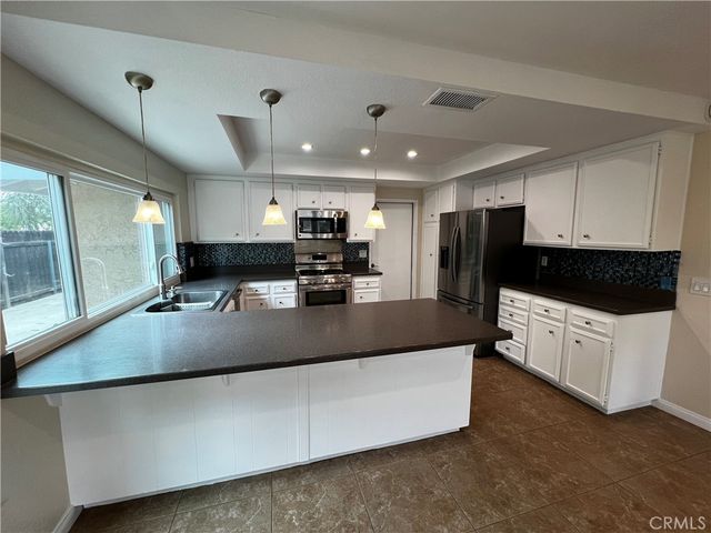 9889 Canada Way, Riverside, CA 92503
