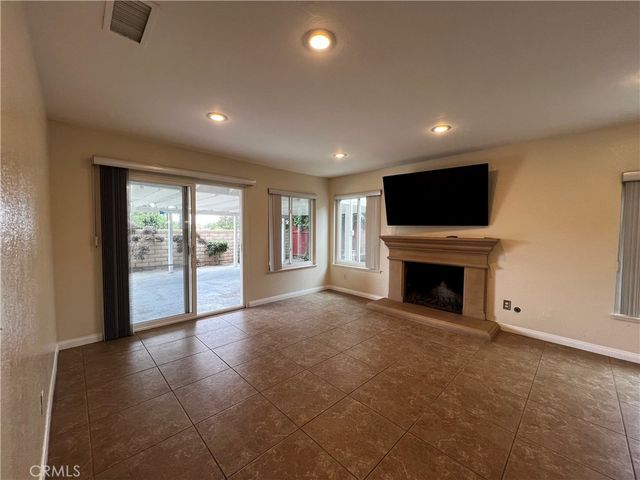 9889 Canada Way, Riverside, CA 92503
