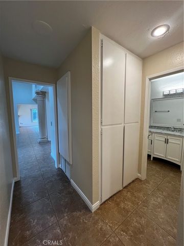 9889 Canada Way, Riverside, CA 92503
