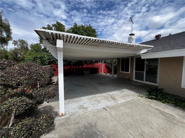 9889 Canada Way, Riverside, CA 92503