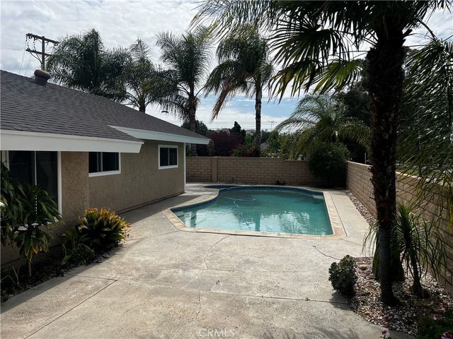 9889 Canada Way, Riverside, CA 92503