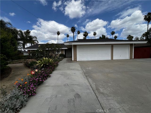 9889 Canada Way, Riverside, CA 92503