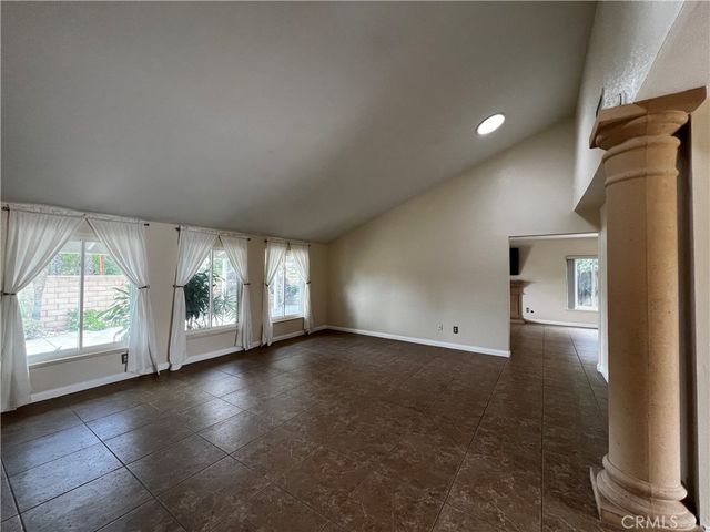 9889 Canada Way, Riverside, CA 92503