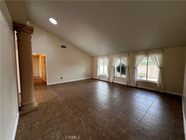 9889 Canada Way, Riverside, CA 92503