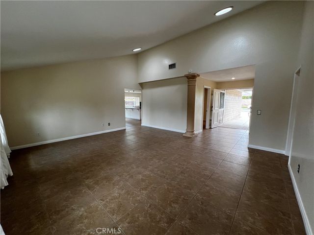 9889 Canada Way, Riverside, CA 92503