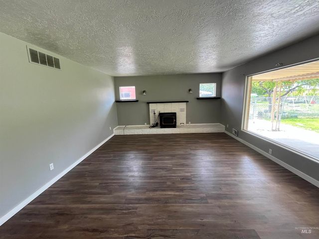 1340 Lawndale, Twin Falls, ID 83301