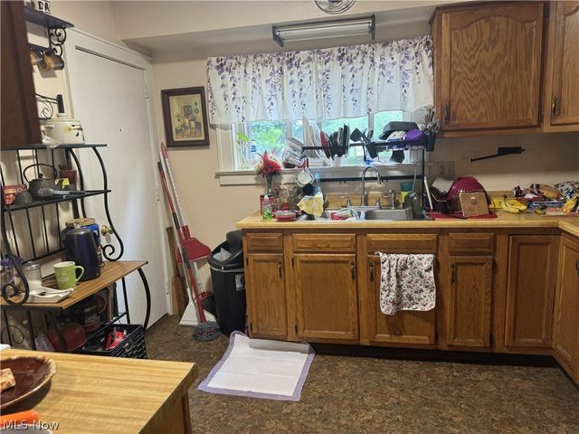 82-84 18th Street SW, Barberton, OH 44203