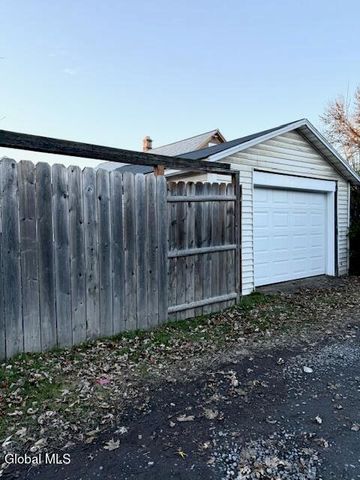 1918 7th Avenue, Watervliet, NY 12189