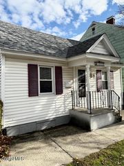 1918 7th Avenue, Watervliet, NY 12189