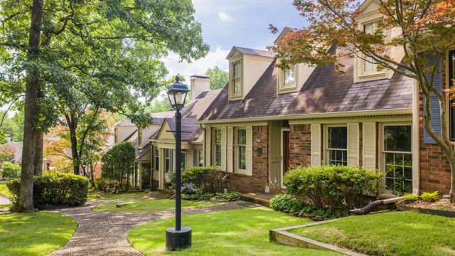 2112 Hinson Rd Apt 12, Little Rock, AR 72212