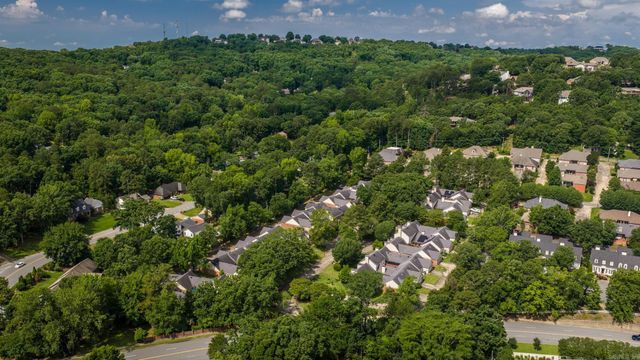 2112 Hinson Rd Apt 12, Little Rock, AR 72212