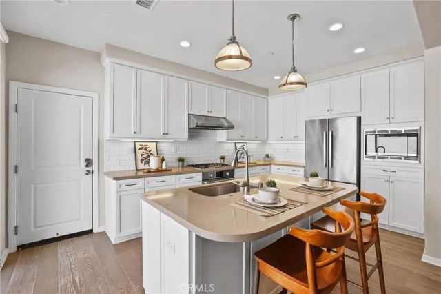 75 Jade Flower, Irvine, CA 92620