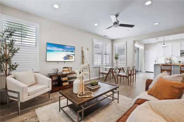 75 Jade Flower, Irvine, CA 92620