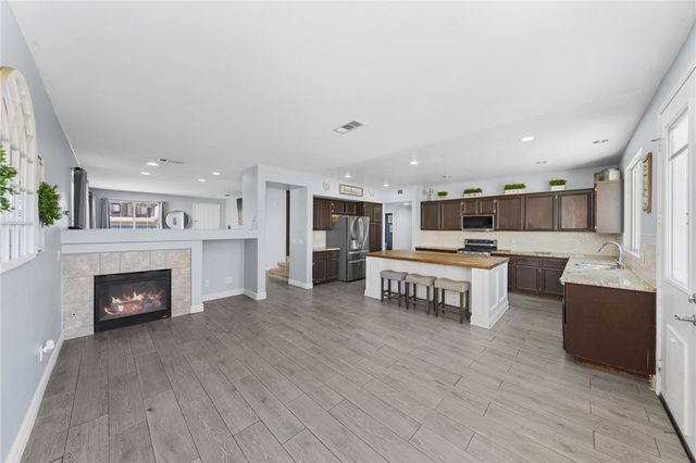33129 Shoreline, Lake Elsinore, CA 92530