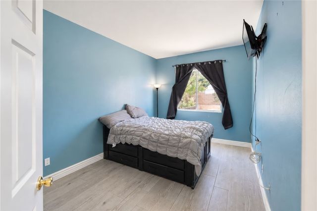 33129 Shoreline, Lake Elsinore, CA 92530