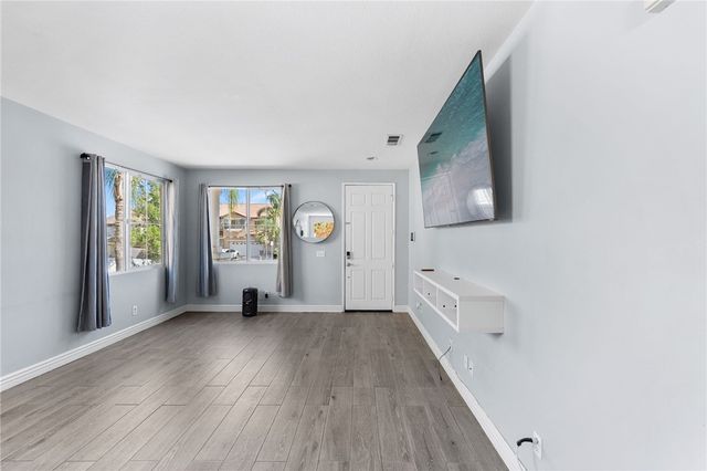 33129 Shoreline, Lake Elsinore, CA 92530