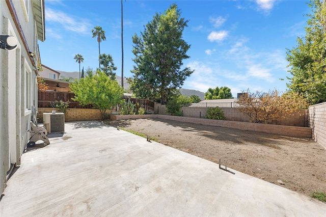 33129 Shoreline, Lake Elsinore, CA 92530