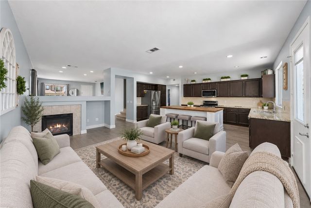 33129 Shoreline, Lake Elsinore, CA 92530