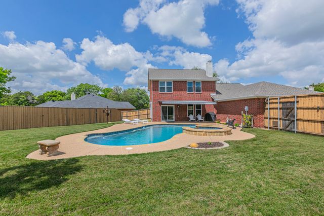 734 Dillard Circle, Cedar Hill, TX 75104