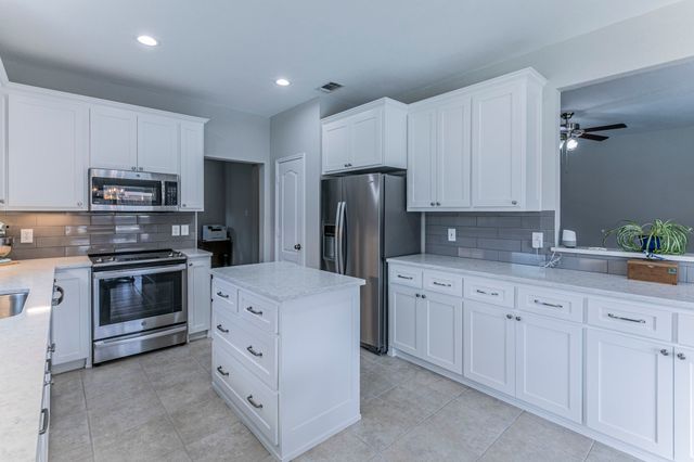 734 Dillard Circle, Cedar Hill, TX 75104