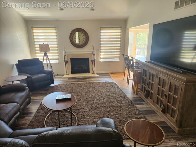 7155 Belle Pointe Drive, Van Buren Charter Township, MI 48111