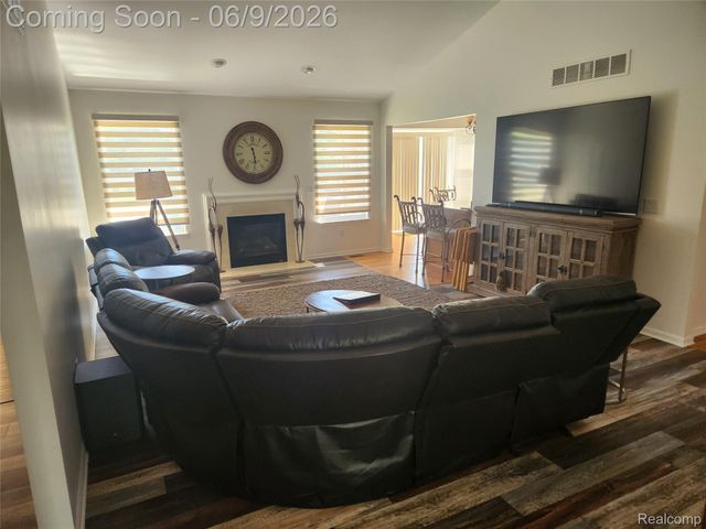 7155 Belle Pointe Drive, Van Buren Charter Township, MI 48111