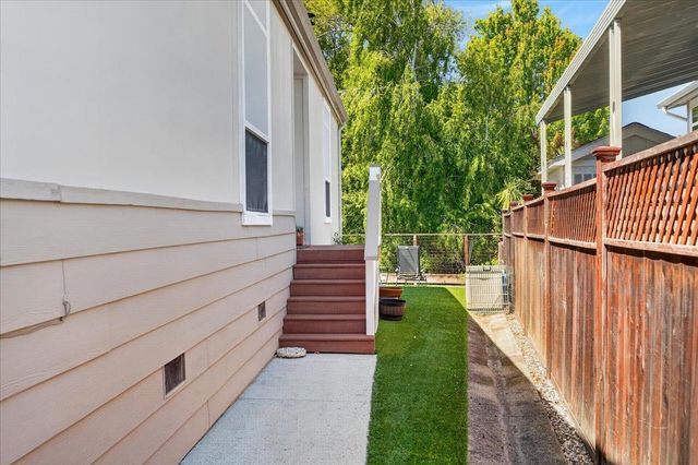 444 Whispering Pines 131, Scotts Valley, CA 95066