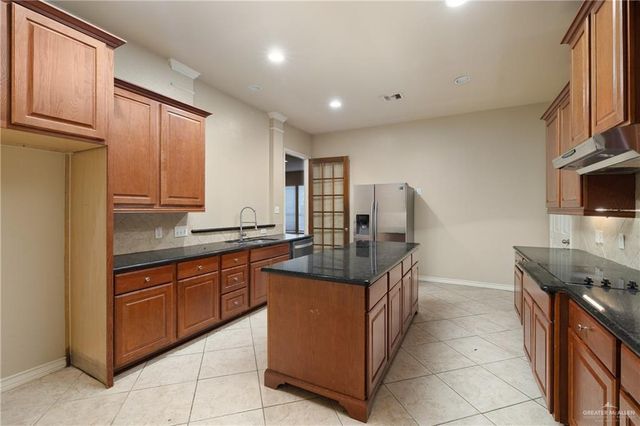 2703 W San Diego W Street, Mission, TX 78572