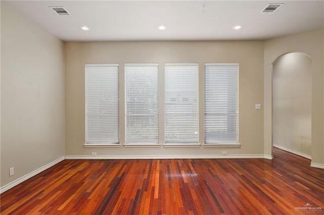 2703 W San Diego W Street, Mission, TX 78572