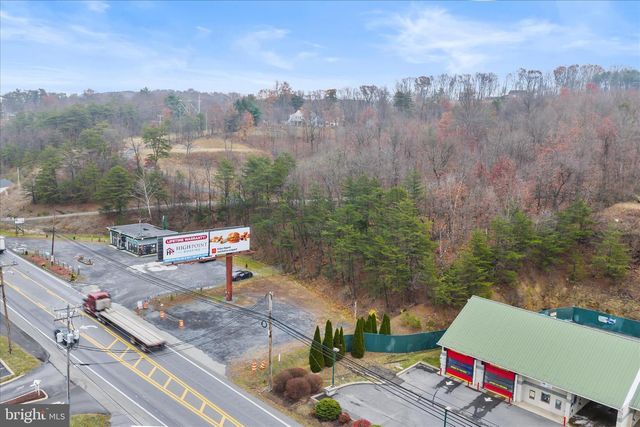 VALLEY RD, Berkeley Springs, WV 25411
