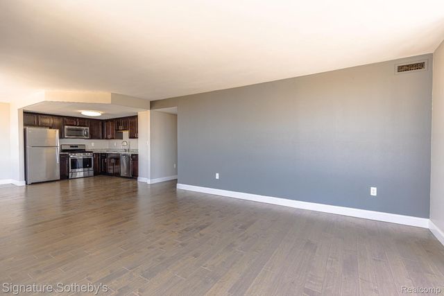 250 E Harbortown Drive 703, Detroit, MI 48207