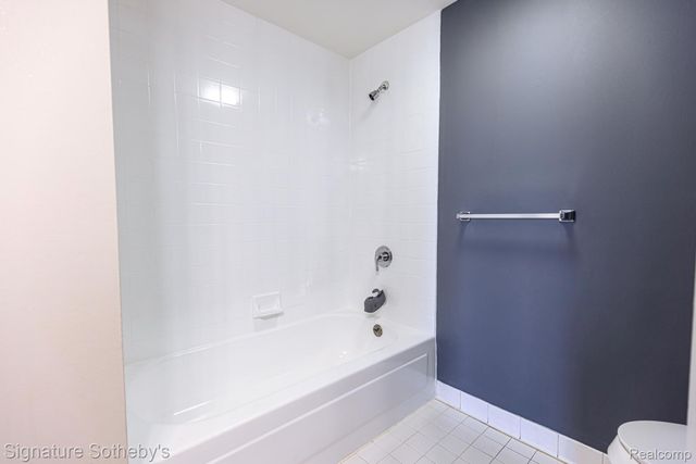 250 E Harbortown Drive 703, Detroit, MI 48207