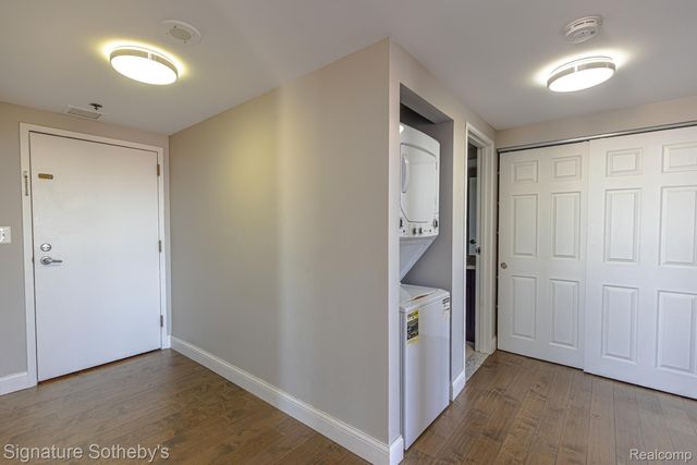 250 E Harbortown Drive 703, Detroit, MI 48207