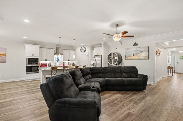 2948 Moss Bridge Ln., Myrtle Beach, SC 29579