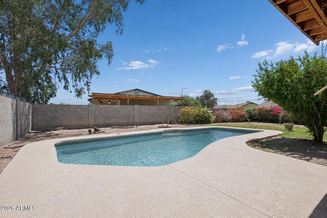 4301 N 80TH Lane, Phoenix, AZ 85033