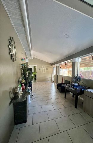 10804 N MYRTLE STREET, Tampa, FL 33617