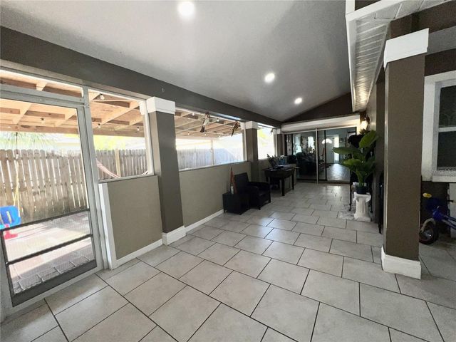 10804 N MYRTLE STREET, Tampa, FL 33617