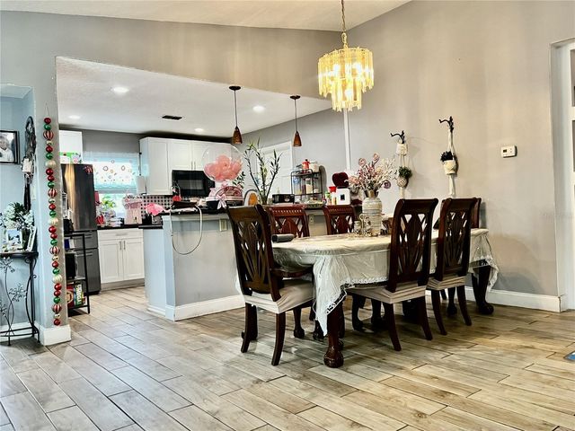 10804 N MYRTLE STREET, Tampa, FL 33617