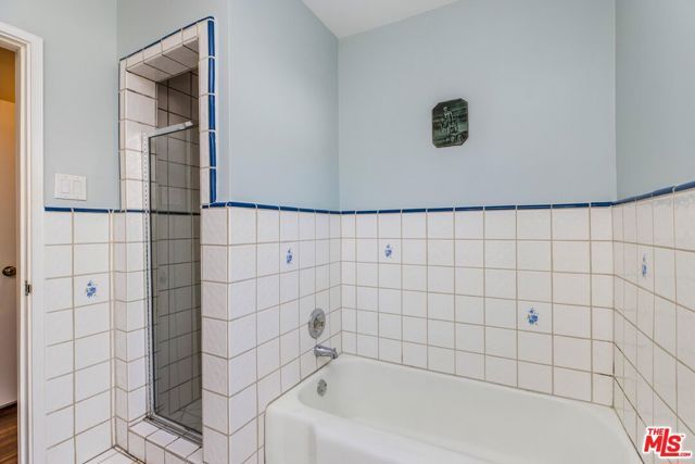 6050 Allott Avenue, Van Nuys (los Angeles), CA 91401