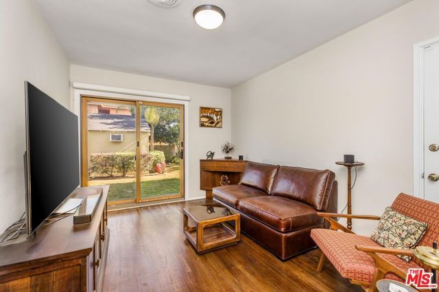 6050 Allott Avenue, Van Nuys (los Angeles), CA 91401